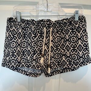 Kiss & Cry Shorts Size Large